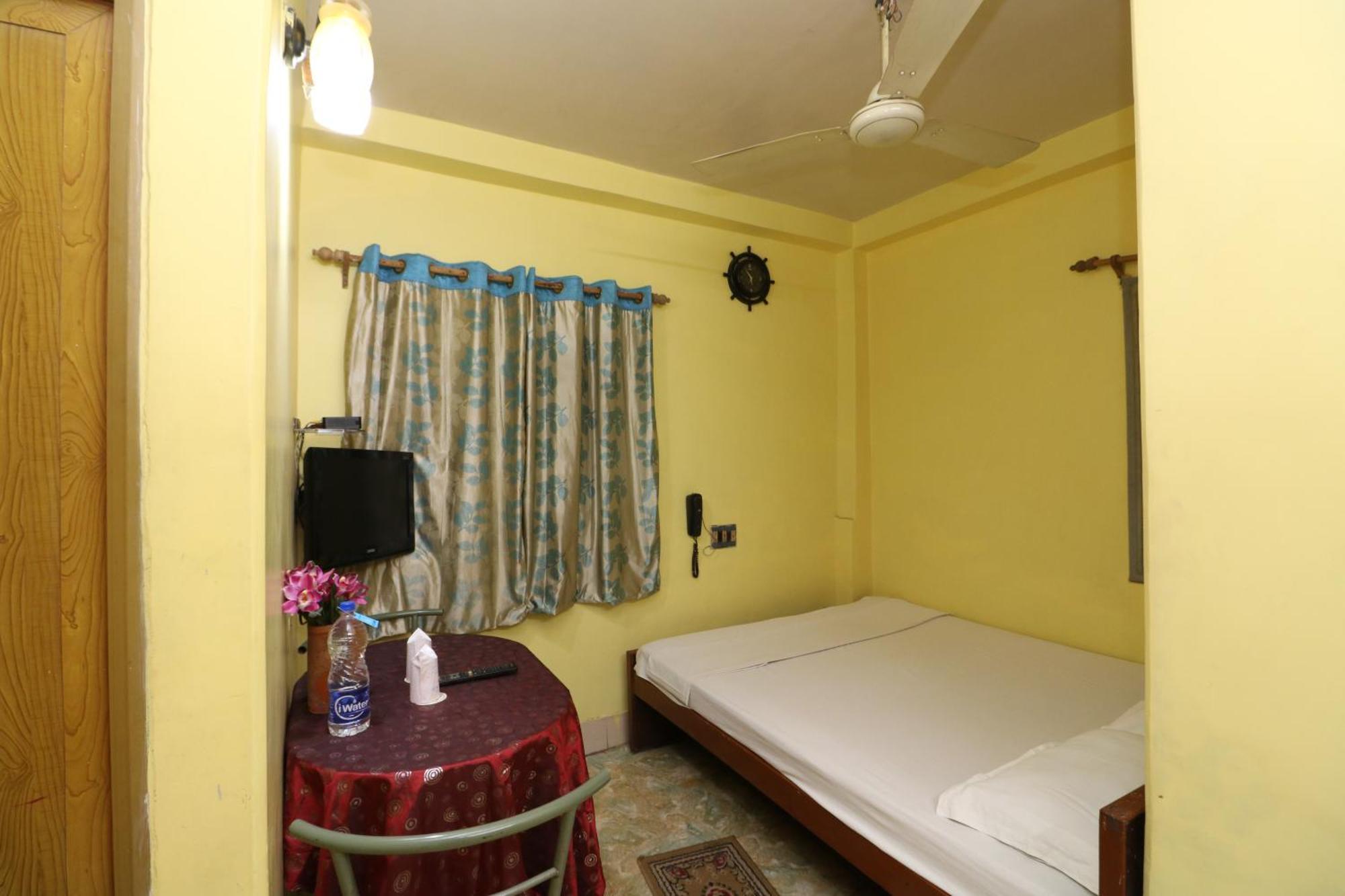 Hotel Airways Kolkata Bagian luar foto